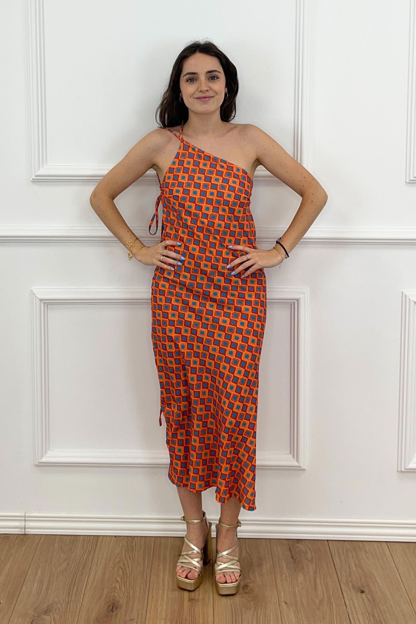 VESTIDO LENCERO ASIMÉTRICO NARANJA