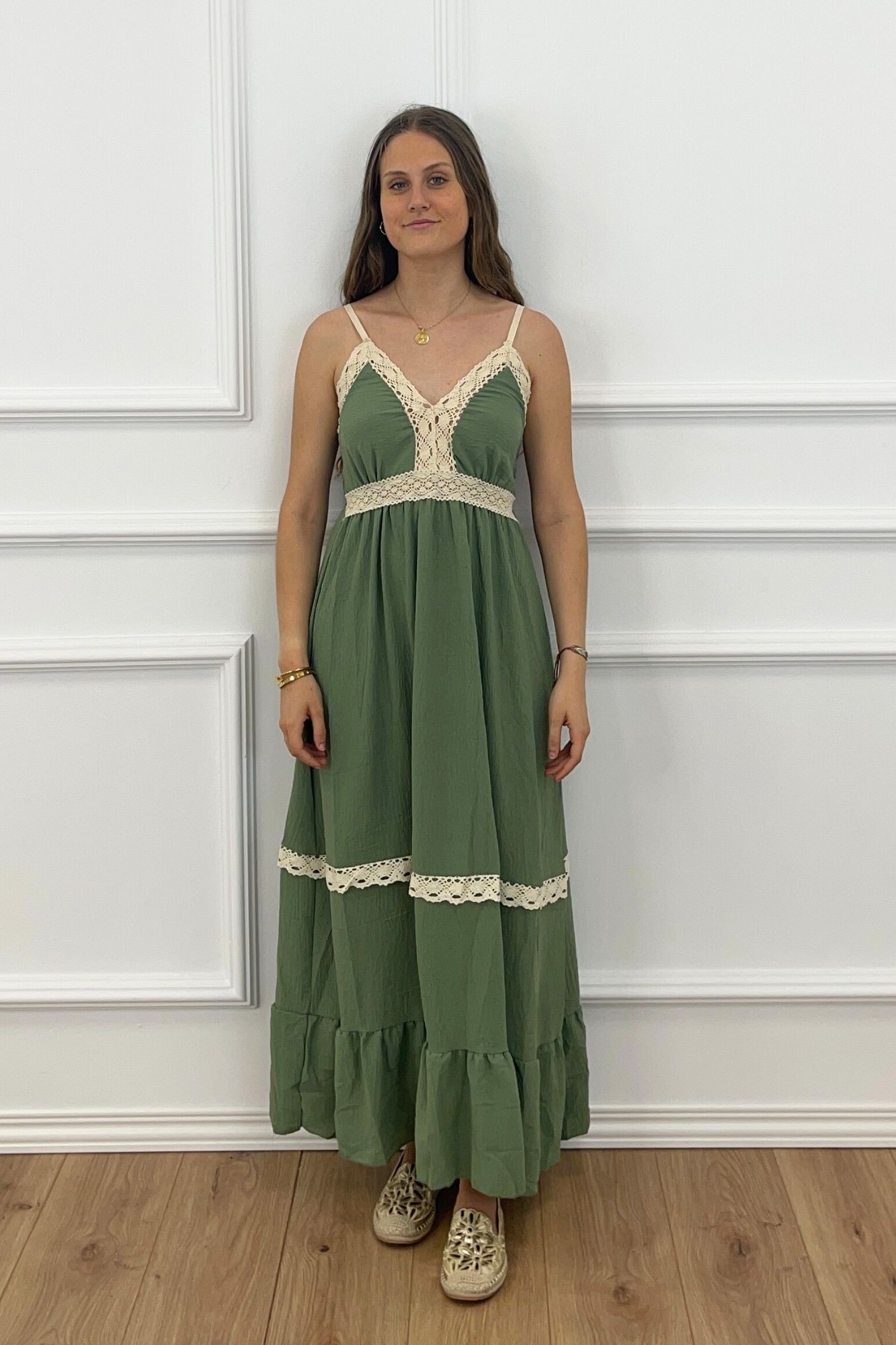 VESTIDO VOLANTES ENCAJE VERDE