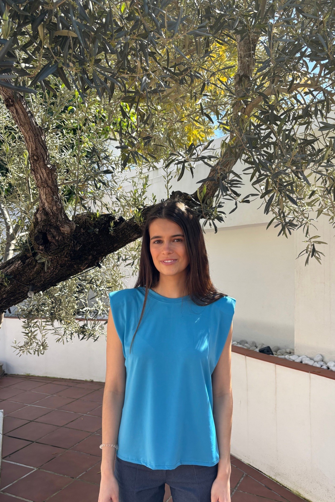 CAMISETA HOMBRERAS AZUL