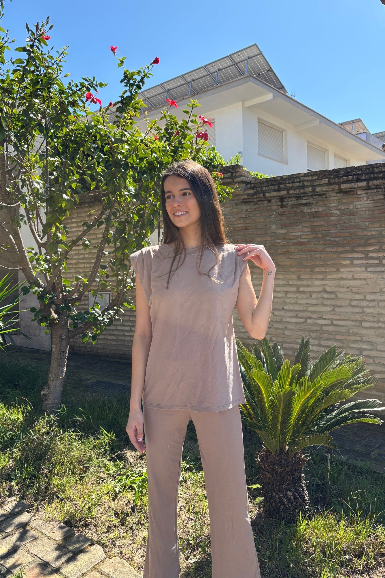 CONJUNTO BASIC BEIGE