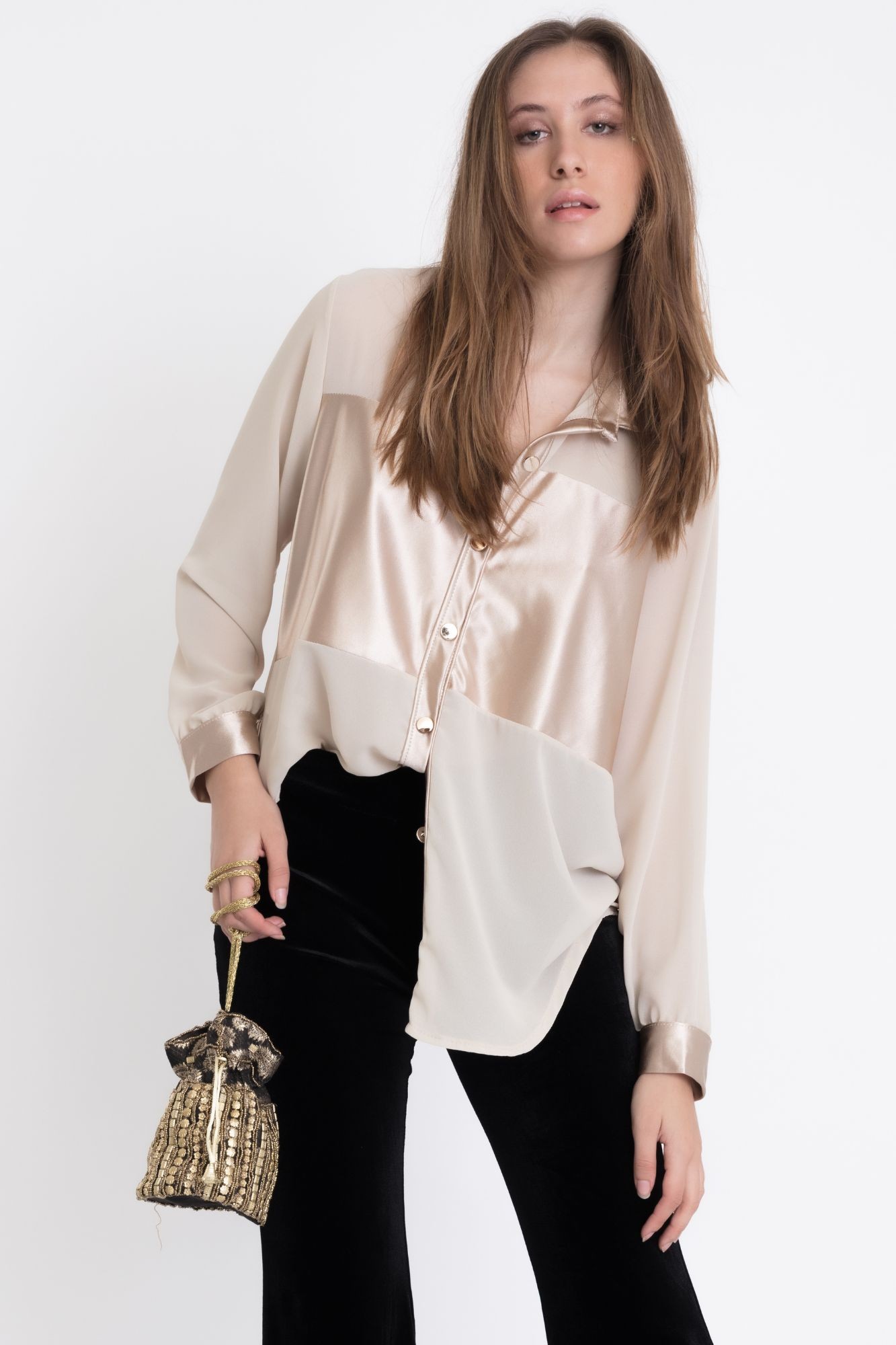 camisa transparente sem sutiã